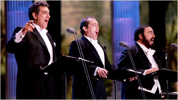 سه تنور در حال اجرای ترانه O sole mio در کنسرت سال 1994 لس آنجلس